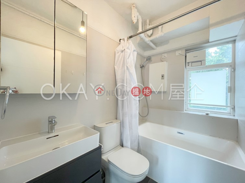 Tasteful 3 bedroom with balcony | Rental, Cherry Crest 翠麗軒 Rental Listings | Central District (OKAY-R1223)