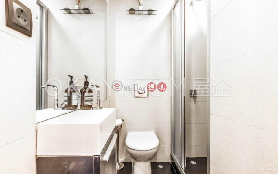Property Search Hong Kong | OneDay | Residential, Sales Listings | Tasteful 2 bedroom on high floor with rooftop | For Sale