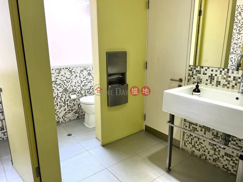 Prime location in the heart of Kowloon,air-conditioned and furnished, 883 Cheung Sha Wan Road | Cheung Sha Wan | Hong Kong | Sales, HK$ 10.27M