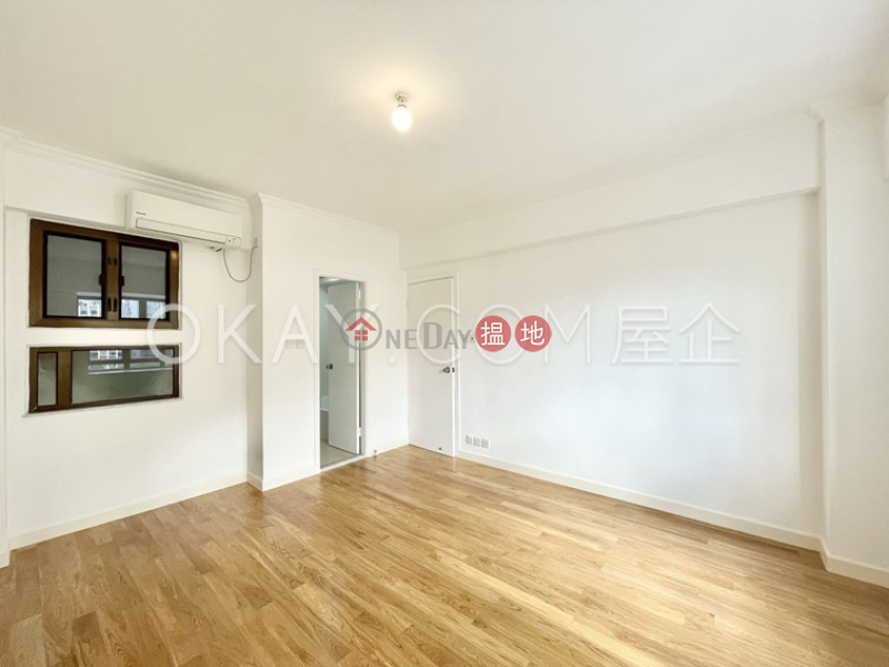 Gorgeous 3 bedroom with balcony | Rental, Happy Mansion 樂苑大廈 Rental Listings | Wan Chai District (OKAY-R369102)