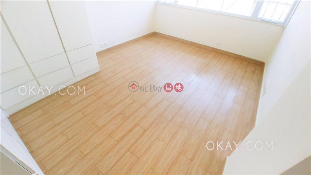 HK$ 38,000/ month Bay View Mansion, Wan Chai District, Stylish 2 bedroom on high floor with sea views | Rental