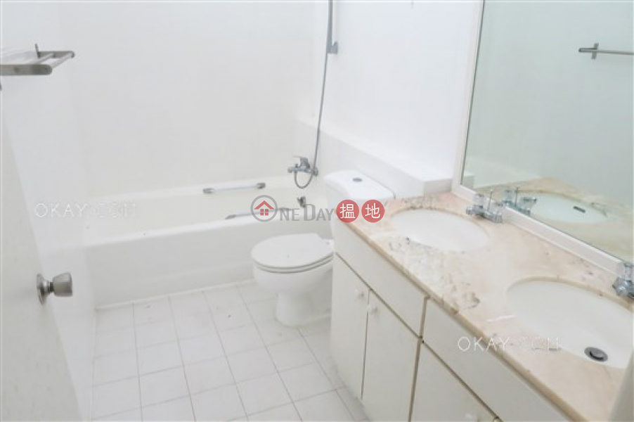 HK$ 95,000/ month House A1 Stanley Knoll, Southern District | Efficient 4 bed on high floor with rooftop & balcony | Rental