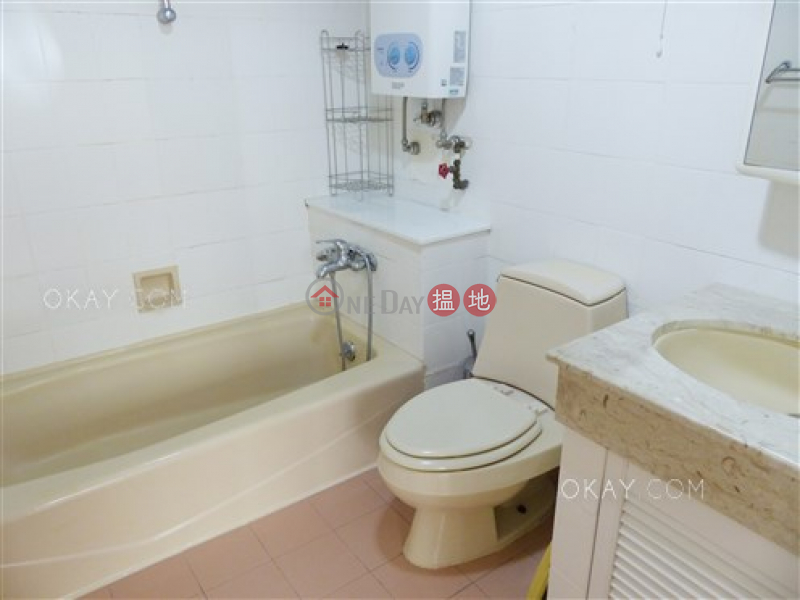 HK$ 43,000/ month | Greenery Garden | Western District Gorgeous 3 bedroom on high floor with balcony & parking | Rental