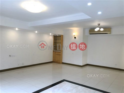 Tasteful 3 bedroom with parking | Rental, Grandeur Villa 瑰麗新村 | Kowloon Tong (OKAY-R372935)_0