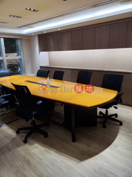 Lai Chi Kok\'s Premier Centre Is Elegantly Equipped With A Pantry, Rooms And Also Inside Toilets | 20 Cheung Shun Street | Cheung Sha Wan Hong Kong, Rental | HK$ 100,000/ month