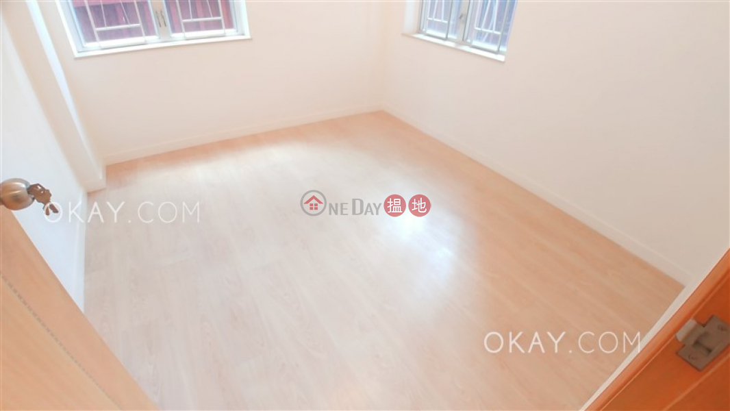 HK$ 26,000/ month | Hyde Park Mansion Wan Chai District Unique 3 bedroom with balcony | Rental