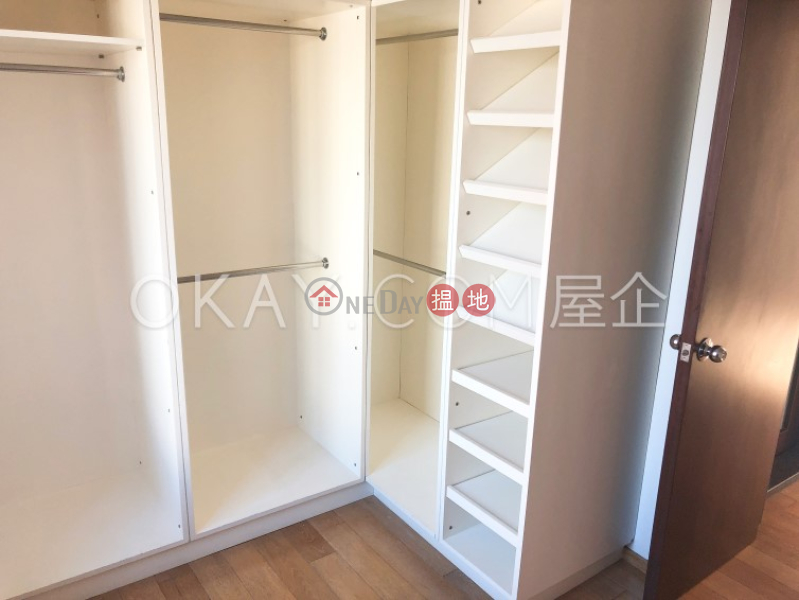 Lovely 2 bedroom with harbour views | For Sale | Hillsborough Court 曉峰閣 Sales Listings