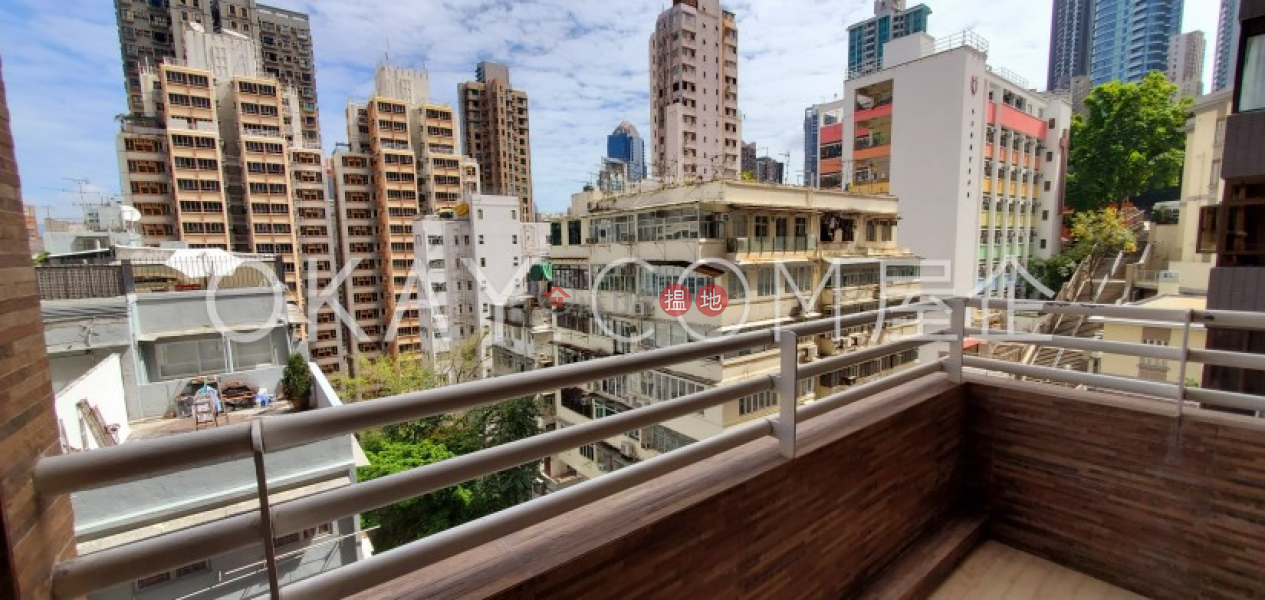 Tasteful 3 bedroom with balcony | Rental, Winner Court 榮華閣 Rental Listings | Central District (OKAY-R107953)