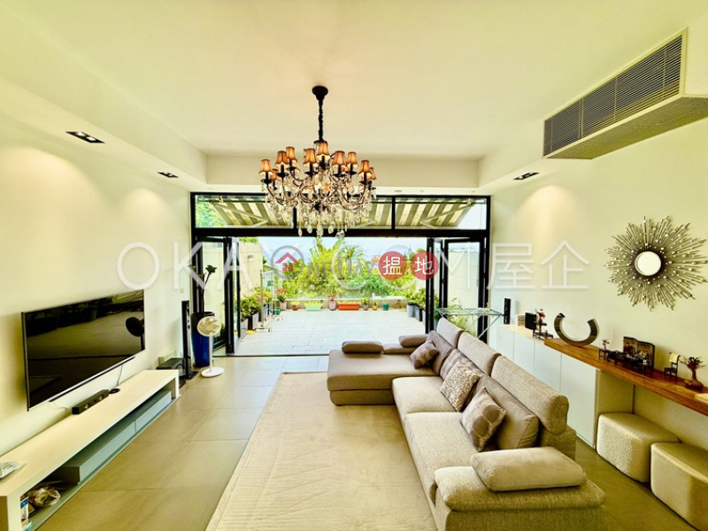 Lovely house with terrace & parking | For Sale | House F Little Palm Villa 棕林別墅 F座 Sales Listings