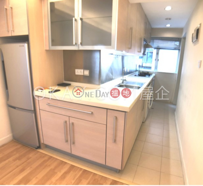 Cozy 1 bedroom in Mid-levels West | For Sale | Losion Villa 禮順苑 Sales Listings
