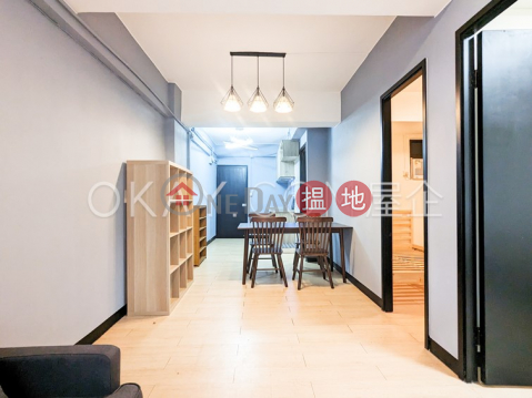 Charming 2 bedroom in Sheung Wan | Rental | Po Hing Mansion 寶慶大廈 _0