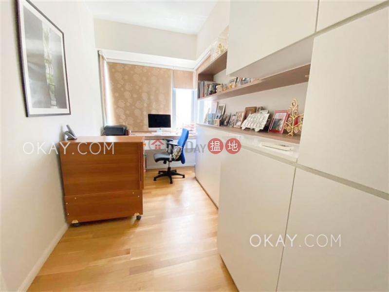 Unique 3 bedroom with balcony | Rental, Seymour 懿峰 Rental Listings | Western District (OKAY-R80533)