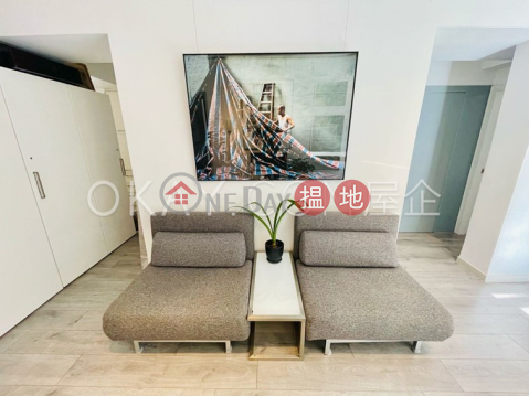 Charming 2 bedroom with terrace | Rental, Smiling Court 天悅閣 | Western District (OKAY-R17700)_0