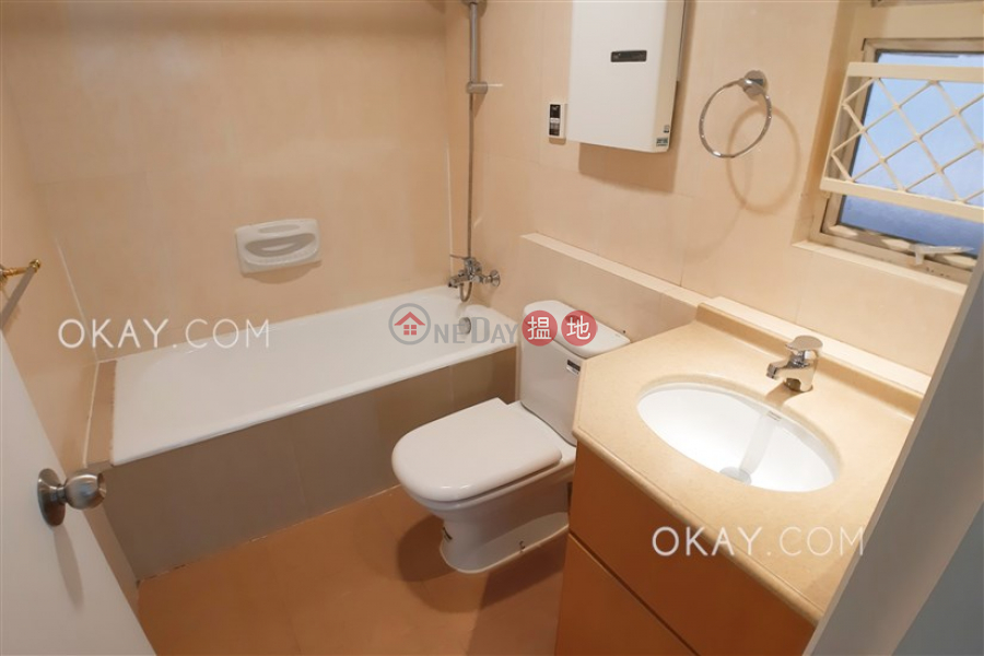 Gorgeous 3 bedroom with balcony & parking | Rental 1 Braemar Hill Road | Eastern District | Hong Kong Rental HK$ 40,000/ month