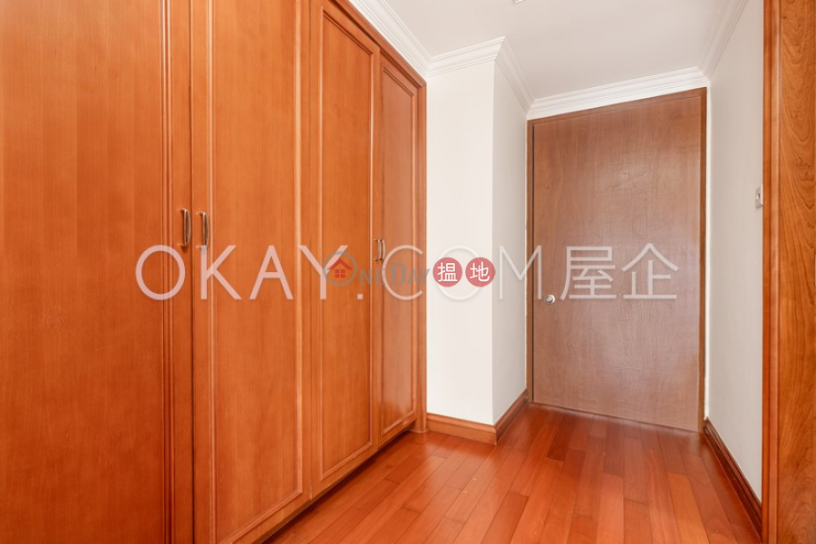 Rare 4 bedroom on high floor with balcony & parking | Rental | Block 2 (Taggart) The Repulse Bay 影灣園2座 Rental Listings