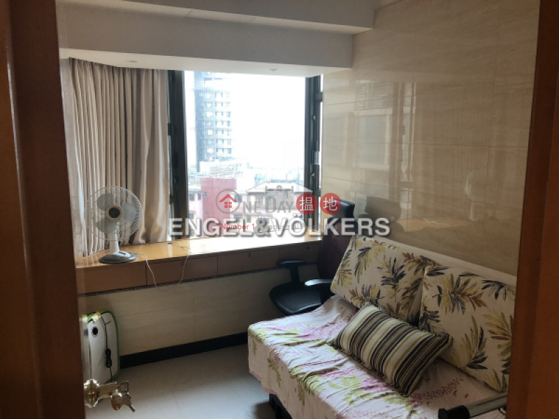 Property Search Hong Kong | OneDay | Residential Sales Listings | 3 Bedroom Family Flat for Sale in Shek Tong Tsui