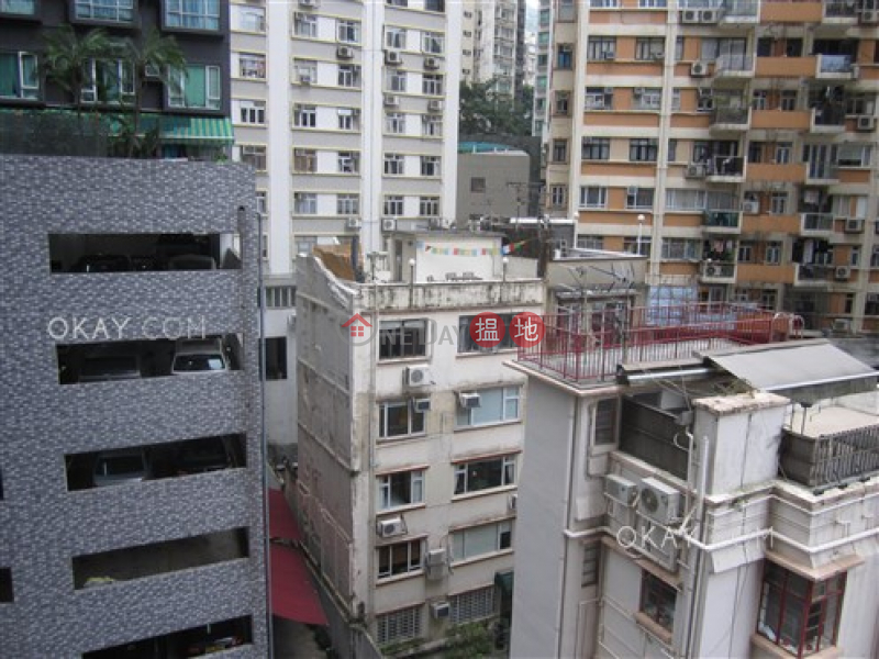 HK$ 36,000/ month, Castle One By V, Western District, Tasteful 2 bedroom with balcony | Rental