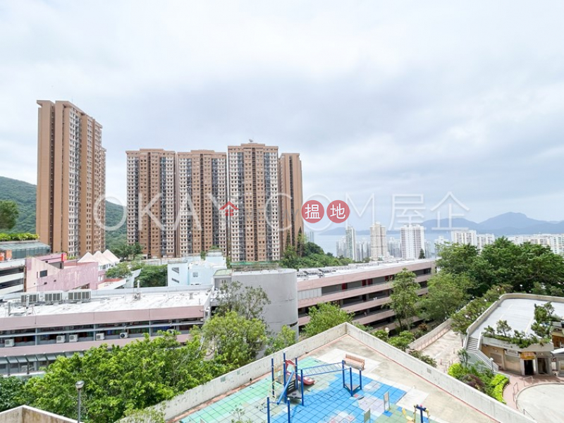 Gorgeous 3 bedroom with balcony | Rental, Pokfulam Gardens Block 4 薄扶林花園 4座 Rental Listings | Western District (OKAY-R735501)