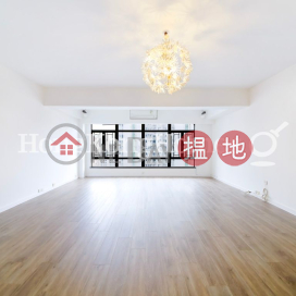 3 Bedroom Family Unit at Belmont Court | For Sale