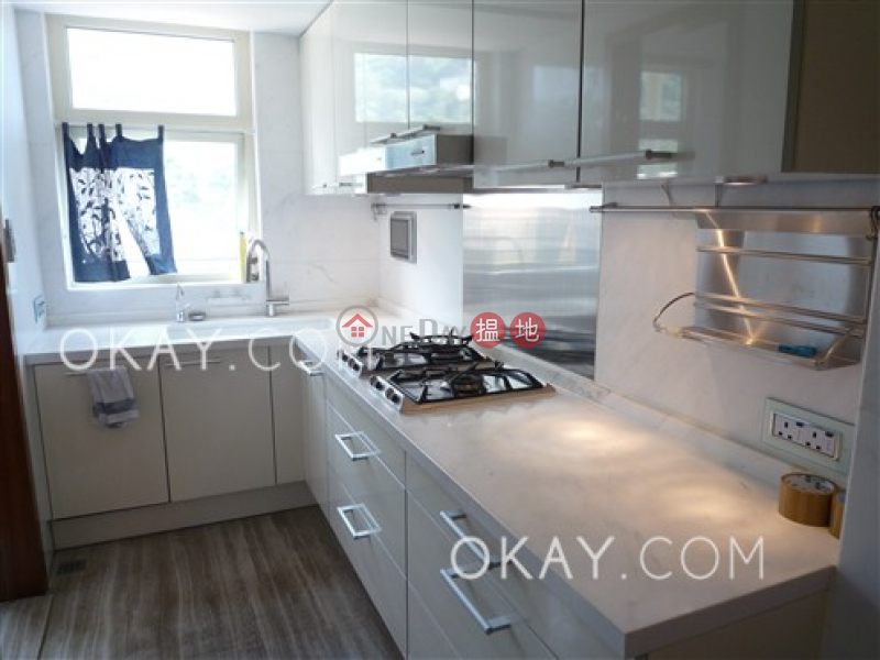 HK$ 48,000/ month Chester Court | Wan Chai District, Stylish 3 bedroom with balcony & parking | Rental