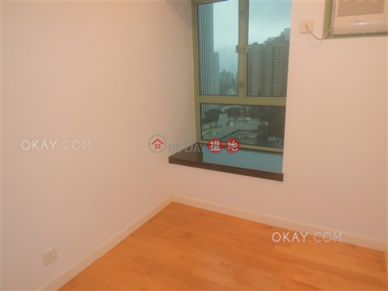 HK$ 33,000/ month, Royal Court, Wan Chai District | Elegant 3 bedroom on high floor | Rental