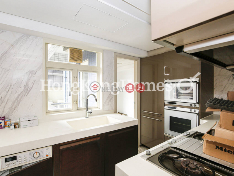 HK$ 54,000/ month Centrestage, Central District, 3 Bedroom Family Unit for Rent at Centrestage