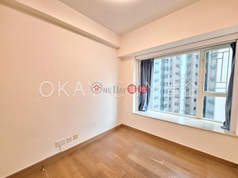 Gorgeous 3 bedroom with balcony | For Sale | Centrestage 聚賢居 Sales Listings