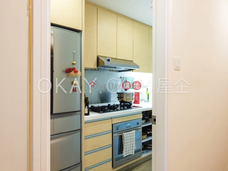 HK$ 21.8M | Mayflower Mansion | Wan Chai District | Charming 3 bedroom with balcony & parking | For Sale