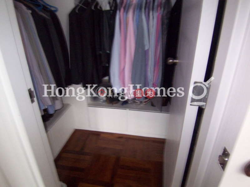 HK$ 136,500/ month Queen\'s Garden, Central District, 3 Bedroom Family Unit for Rent at Queen\'s Garden