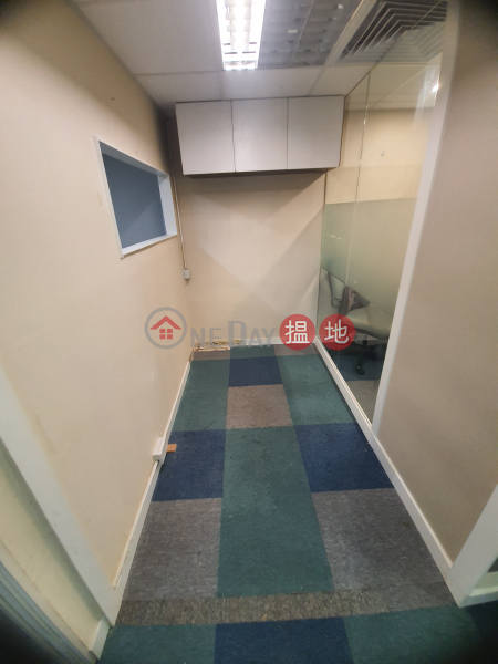 TEL: 98755238 145 Hennessy Road | Wan Chai District | Hong Kong Rental HK$ 26,900/ month