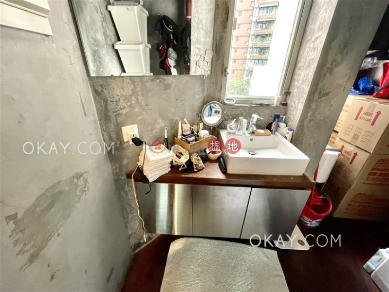 Elegant 1 bedroom with racecourse views | For Sale | Race Tower 駿馬閣 Sales Listings