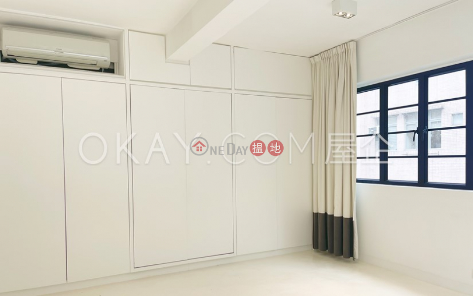 Property Search Hong Kong | OneDay | Residential | Rental Listings Stylish 2 bedroom in Sheung Wan | Rental