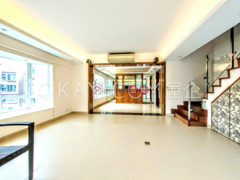 Property Search Hong Kong | OneDay | Residential | Sales Listings, Efficient 3 bed on high floor with rooftop & balcony | For Sale