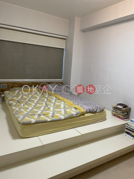 HK$ 8.8M | Losion Villa | Western District Tasteful 2 bedroom in Mid-levels West | For Sale