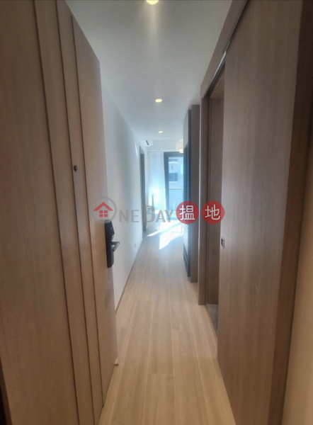 THE HILLTOP 1 BEDROOM WITH BALCONY, The Hilltop 山道81號 Rental Listings | Western District (AMKPR-0350308633)