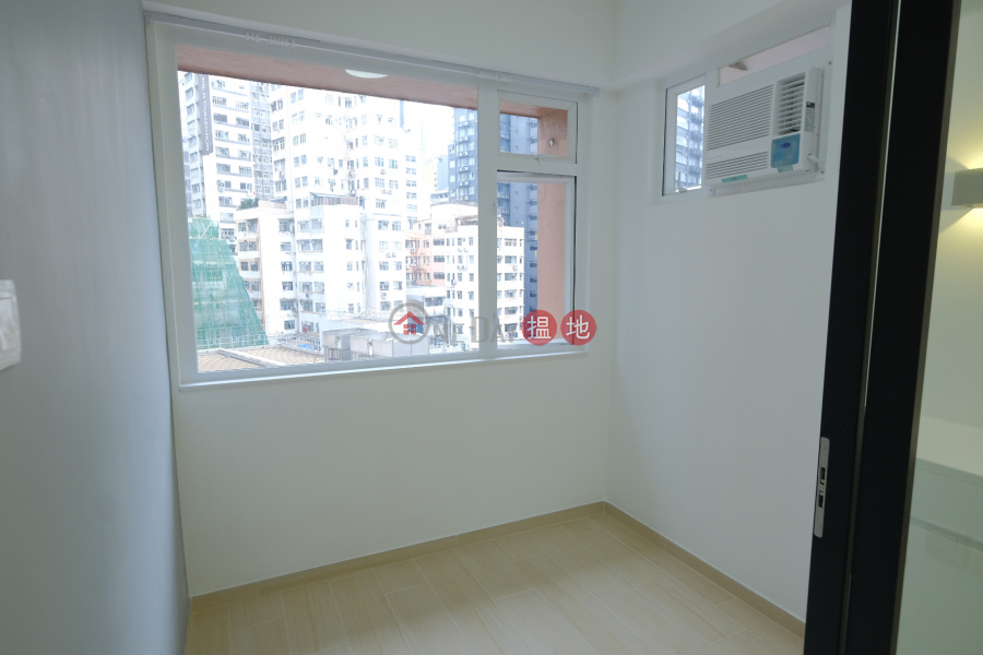 HK$ 19,000/ month, Wing Tak Building Block B, Wan Chai District | 2 Bedrooms of Newly Renovated Flat at Wanchai, CBD of HK