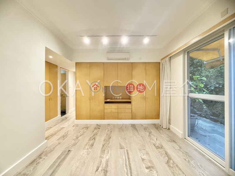 HK$ 45,000/ month Pine Gardens | Wan Chai District | Elegant 2 bedroom with parking | Rental