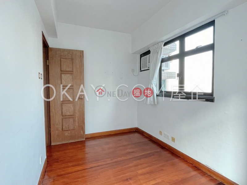 HK$ 33,000/ month, Fairview Height, Western District Stylish 3 bed on high floor with harbour views | Rental