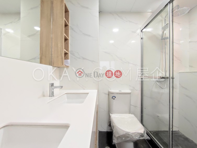 HK$ 75,000/ month 2 Old Peak Road Central District | Gorgeous 3 bedroom on high floor with parking | Rental