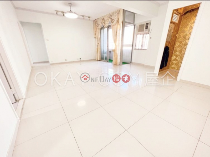 HK$ 35,000/ month, Kam Kin Mansion, Central District Charming 3 bedroom with balcony | Rental