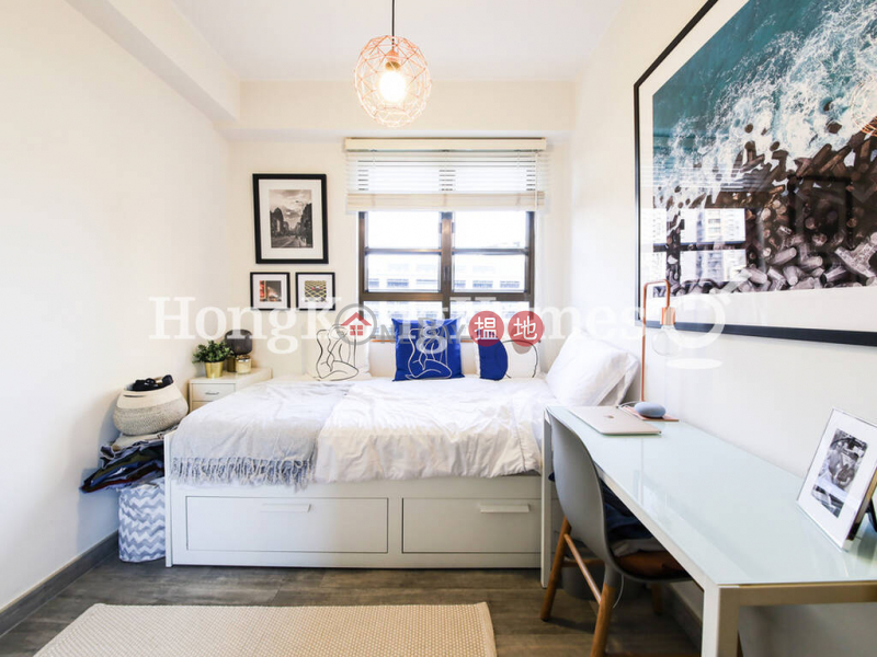 3 Bedroom Family Unit for Rent at Yee Ga Court | 62 Bonham Road | Western District Hong Kong | Rental | HK$ 32,000/ month