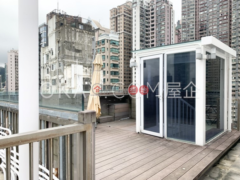 HK$ 17.5M Sunrise House, Central District Charming penthouse with rooftop | For Sale
