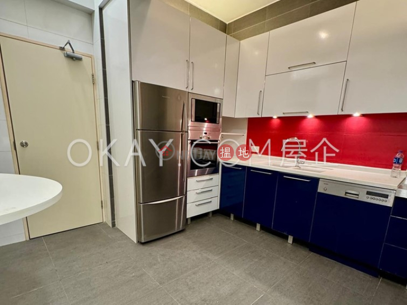 Property Search Hong Kong | OneDay | Residential, Sales Listings Nicely kept 3 bedroom in Tsim Sha Tsui | For Sale