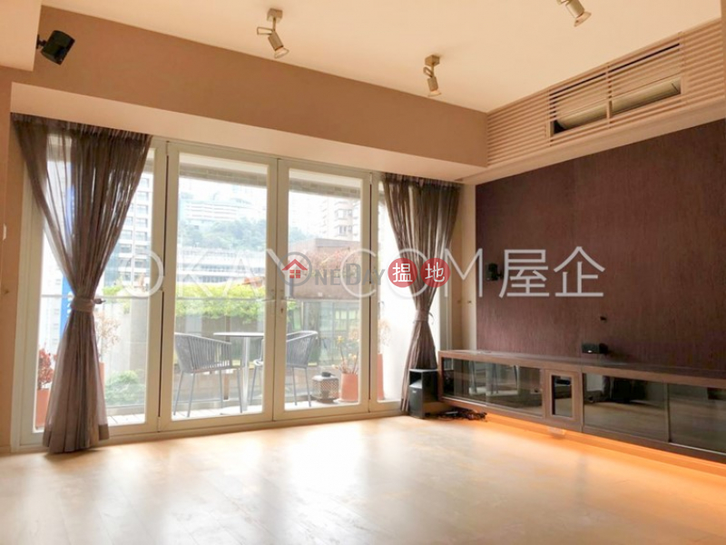 Stylish 3 bedroom with balcony & parking | Rental | 47-49 Blue Pool Road 藍塘道47-49號 Rental Listings