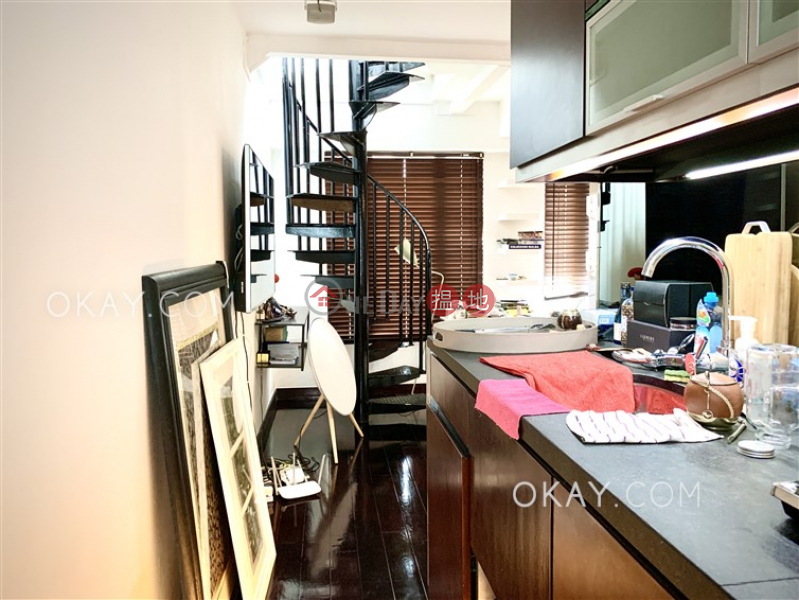 Unique 1 bedroom on high floor with rooftop | Rental | Mee Lun House 美輪樓 Rental Listings