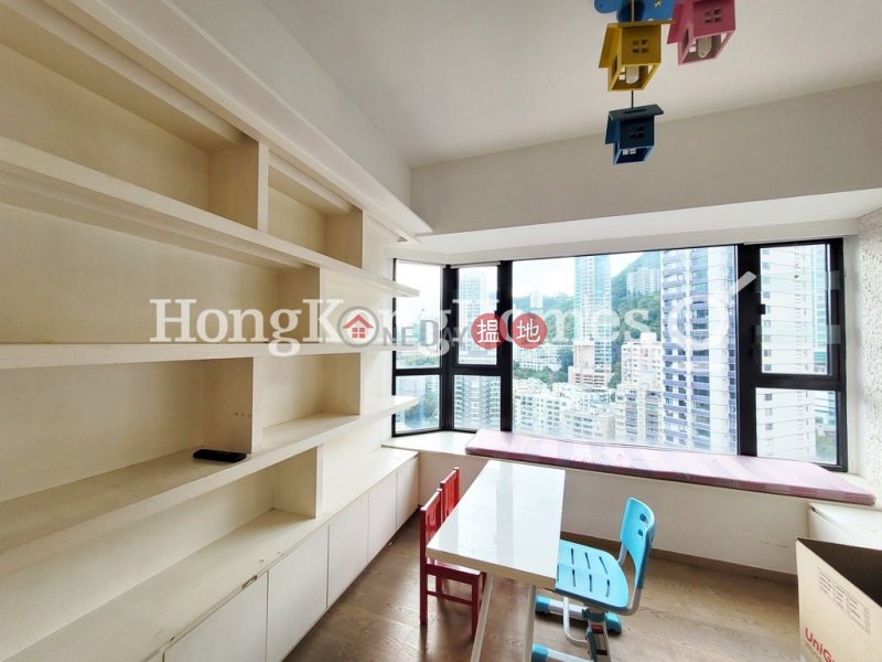 HK$ 85,000/ month | The Royal Court | Central District | 3 Bedroom Family Unit for Rent at The Royal Court