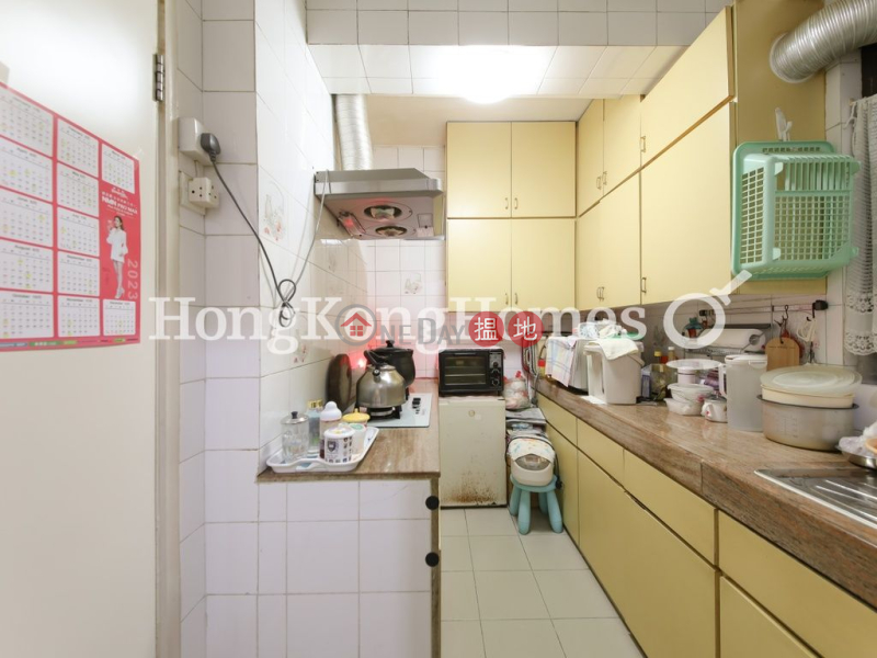 Property Search Hong Kong | OneDay | Residential | Rental Listings | 3 Bedroom Family Unit for Rent at Hing Wah Mansion