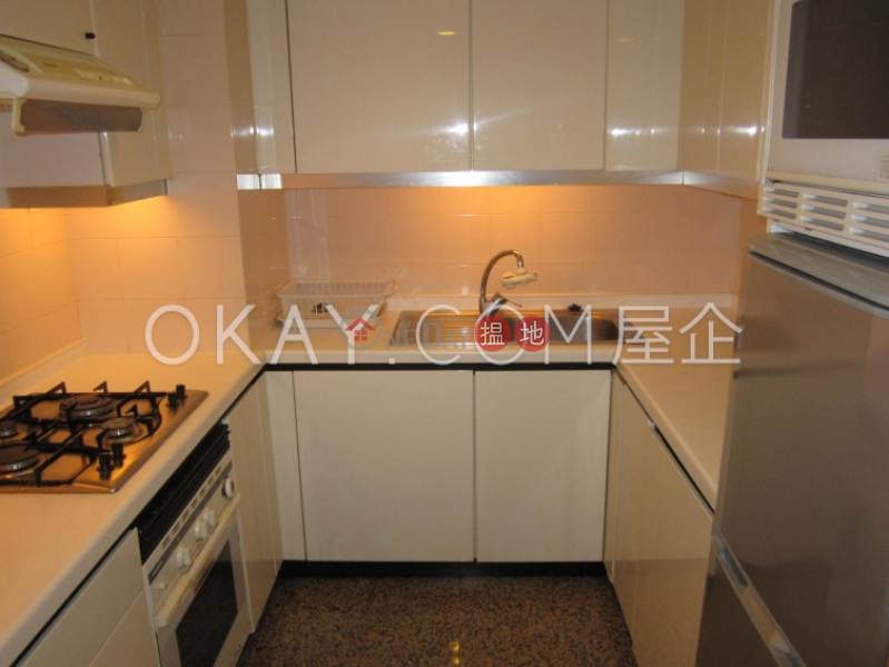 Lovely 2 bedroom on high floor with harbour views | Rental | Convention Plaza Apartments 會展中心會景閣 Rental Listings