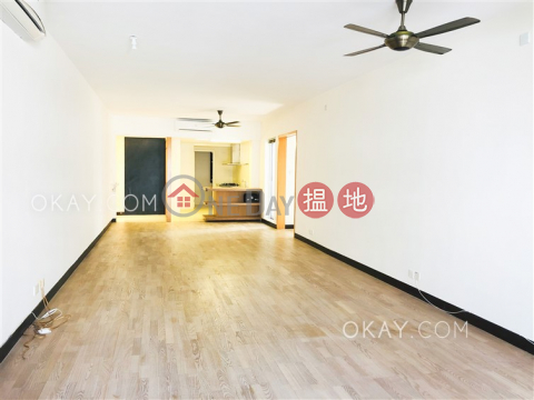 Beautiful 3 bedroom with parking | For Sale | 9 Broom Road 蟠龍道9號 _0