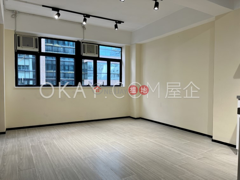 Cozy 3 bedroom on high floor | Rental, Hing Yue Mansion 興裕大廈 Rental Listings | Wan Chai District (OKAY-R408169)